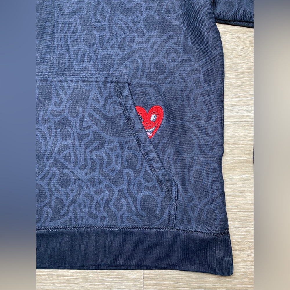 Men’s Size Small Keith Haring x Shoe Palace Heart Art Artwork Hoodie Embroidered - Picture 2 of 11